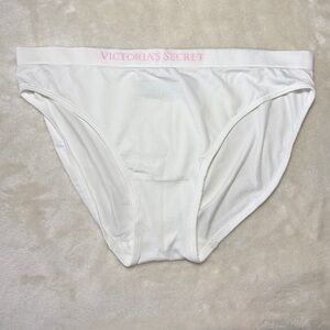 Victoria's Secret Seamless Bikini Panty White Size L